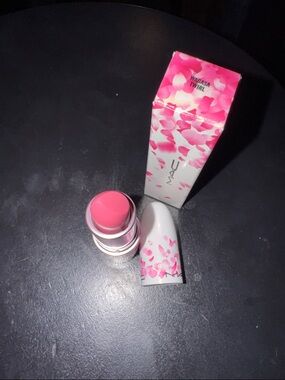 MAC Cosmetics Pink Floral Lipstick Wagasa Twirl Limited Edition NIB NEVER USED